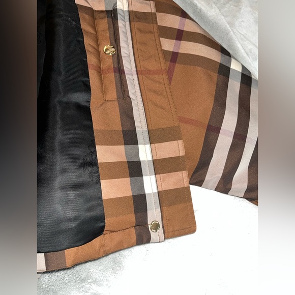 Burberry Medium Jacket - Picture 8 of 15